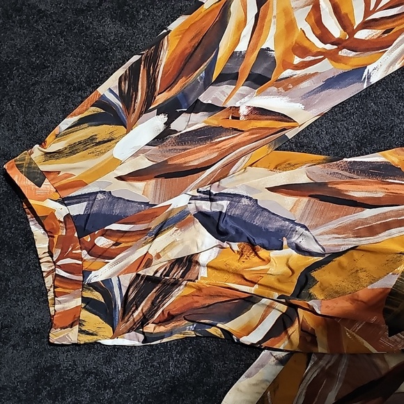 Windsor Leaf Print Wide Leg Pants - Picture 3 of 5